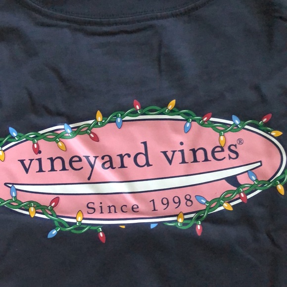 NWT 🎄UNISEX Vineyard Vines SS Holiday Lights Tee - Picture 2 of 5